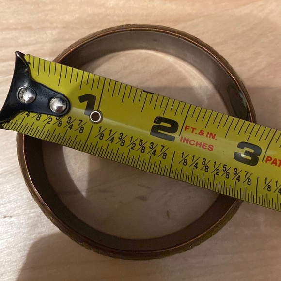 Vintage from India solid Brass Cuff Bracelet Elephant Design 1980s - Picture 6 of 7